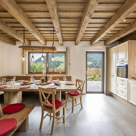 Holiday home Aaf - Familien-chalet Gipfelblick 3 *